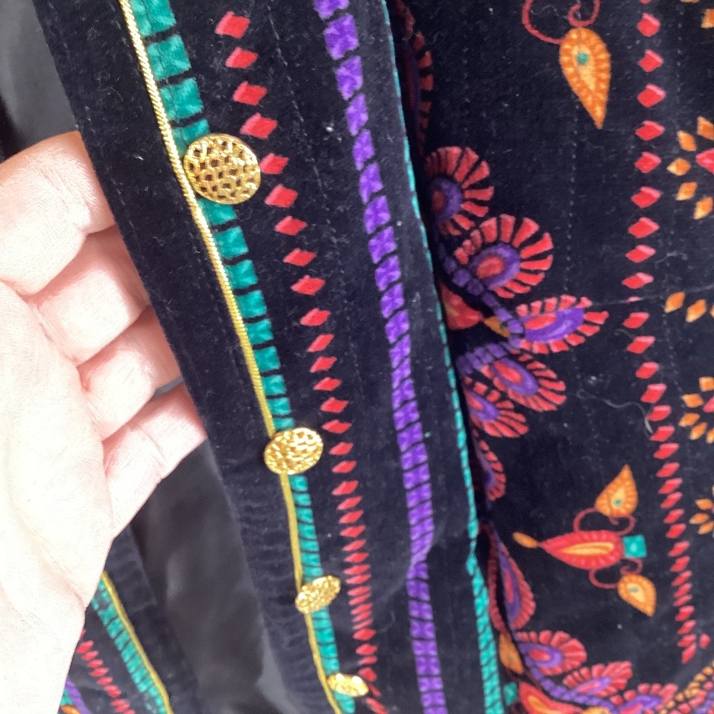 Saxton Hall Womens Black Velvet Jewel Tone Embellished Jacket Size 12 - Picture 9 of 14